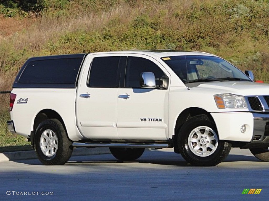 2006 Titan LE Crew Cab 4x4 - White / Graphite/Titanium photo #52