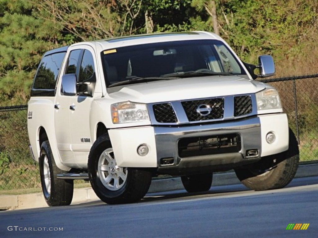 2006 Titan LE Crew Cab 4x4 - White / Graphite/Titanium photo #56