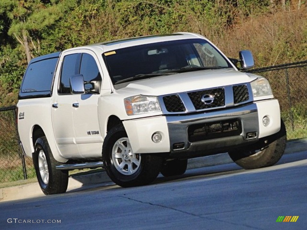 2006 Titan LE Crew Cab 4x4 - White / Graphite/Titanium photo #58