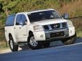 White - Titan LE Crew Cab 4x4 Photo No. 58