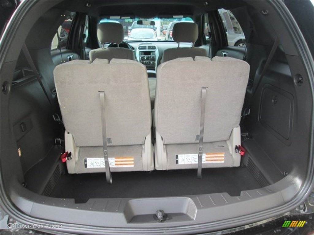 2015 Explorer FWD - Tuxedo Black / Medium Light Stone photo #13