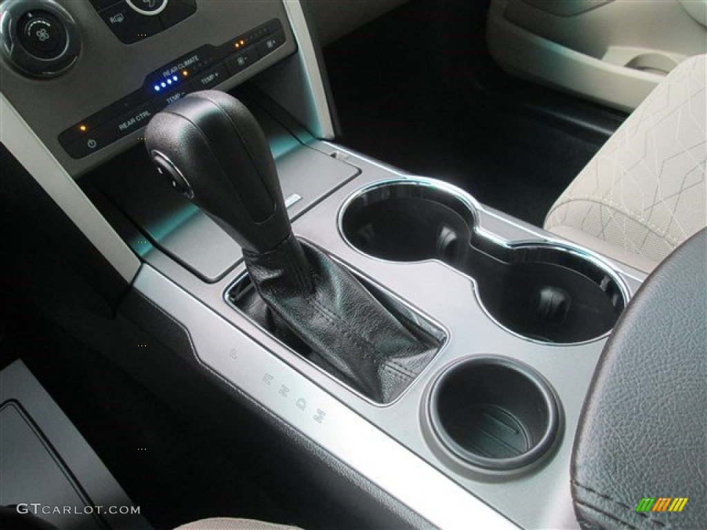 2015 Explorer FWD - Tuxedo Black / Medium Light Stone photo #28