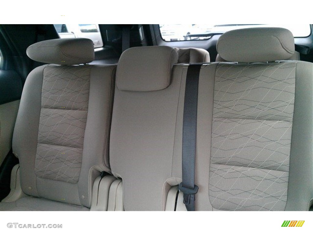 2015 Explorer FWD - Tuxedo Black / Medium Light Stone photo #18
