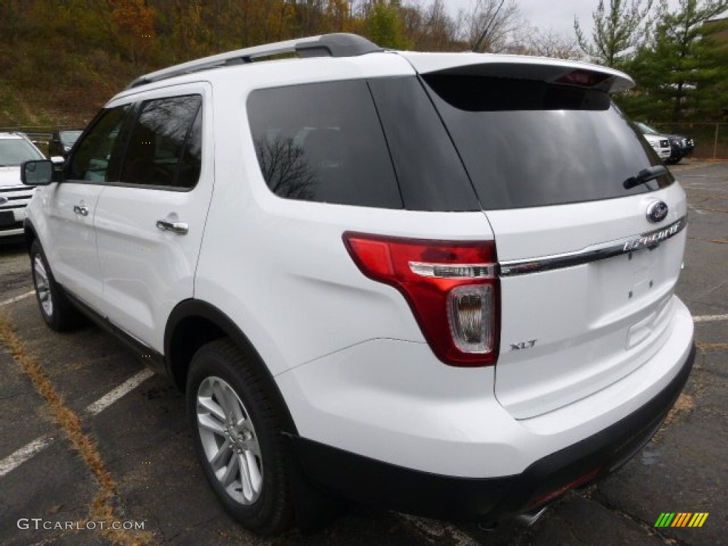 2015 Explorer XLT 4WD - Oxford White / Charcoal Black photo #3