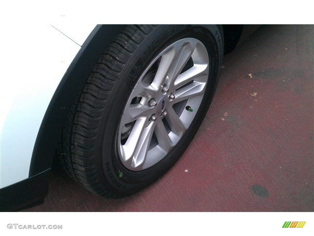 2015 Explorer FWD - Oxford White / Medium Light Stone photo #3