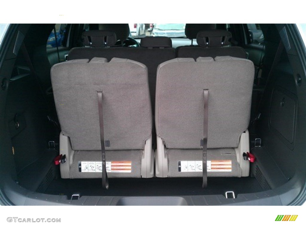 2015 Explorer FWD - Oxford White / Medium Light Stone photo #15