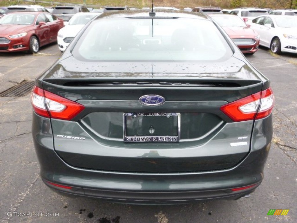 2015 Fusion SE - Guard Metallic / Charcoal Black photo #3