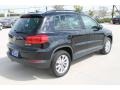 Deep Black Pearl - Tiguan SE Photo No. 8