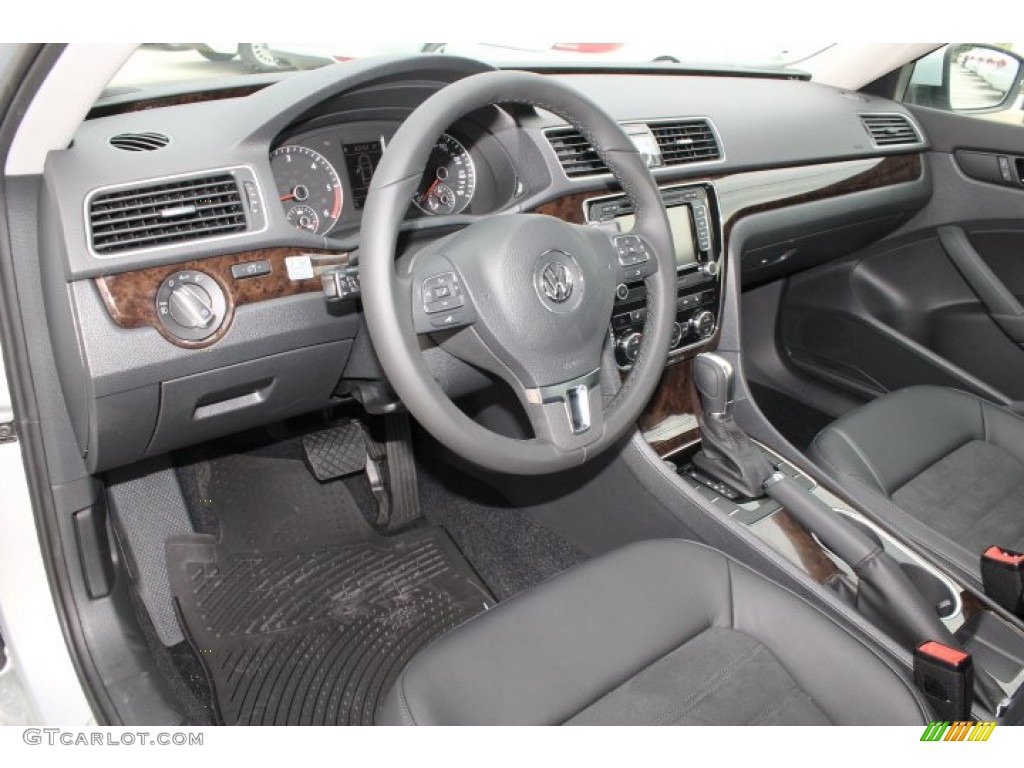 Titan Black Interior 2015 Volkswagen Passat TDI SEL Premium Sedan Photo #98483235