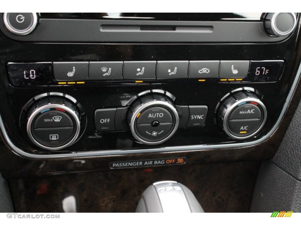 2015 Volkswagen Passat TDI SEL Premium Sedan Controls Photo #98483490
