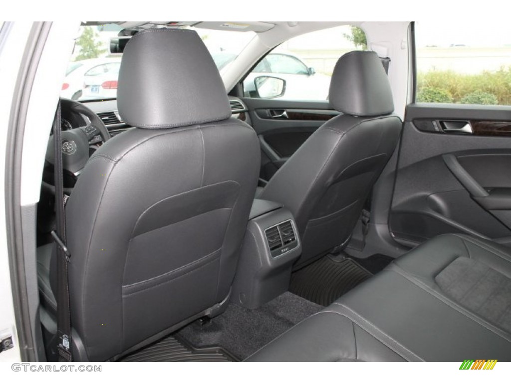 Titan Black Interior 2015 Volkswagen Passat TDI SEL Premium Sedan Photo #98483643