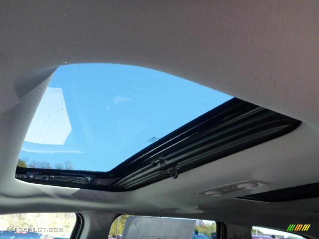 2015 Traverse LT AWD - White Diamond Tricoat / Ebony photo #16