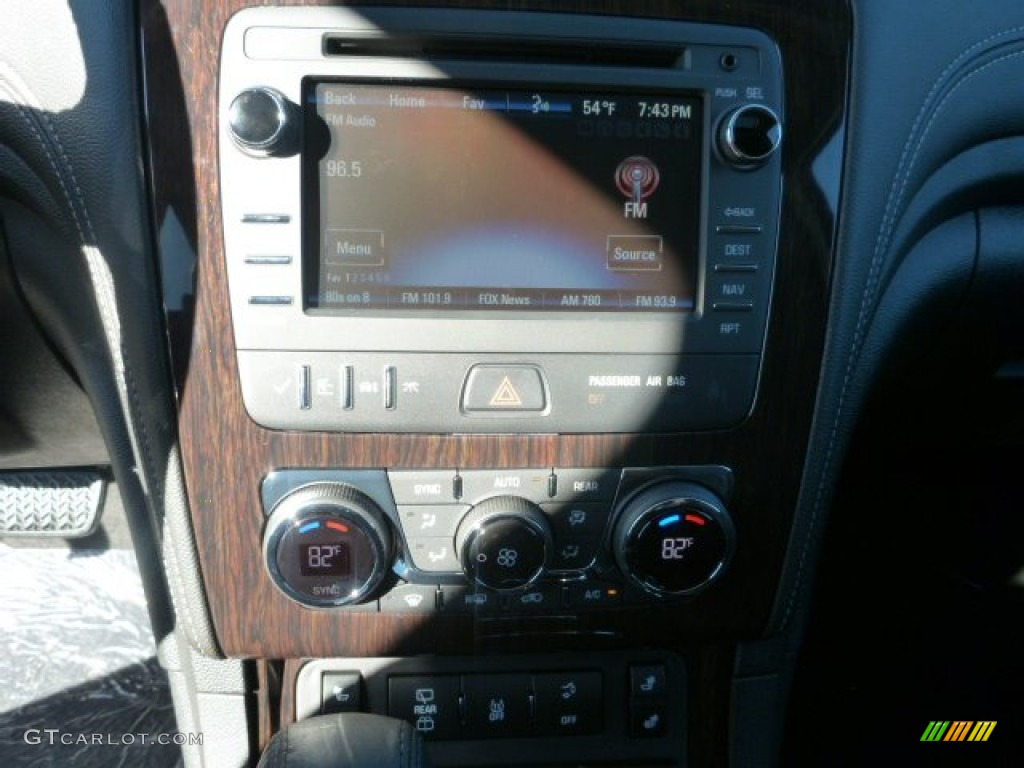 2015 Traverse LT AWD - White Diamond Tricoat / Ebony photo #19