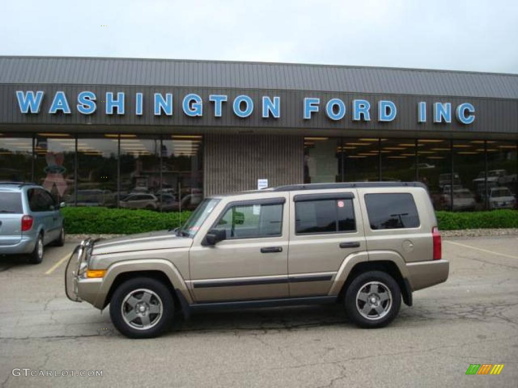 2006 Commander 4x4 - Light Khaki Metallic / Khaki photo #1