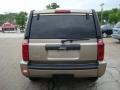 2006 Light Khaki Metallic Jeep Commander 4x4  photo #3