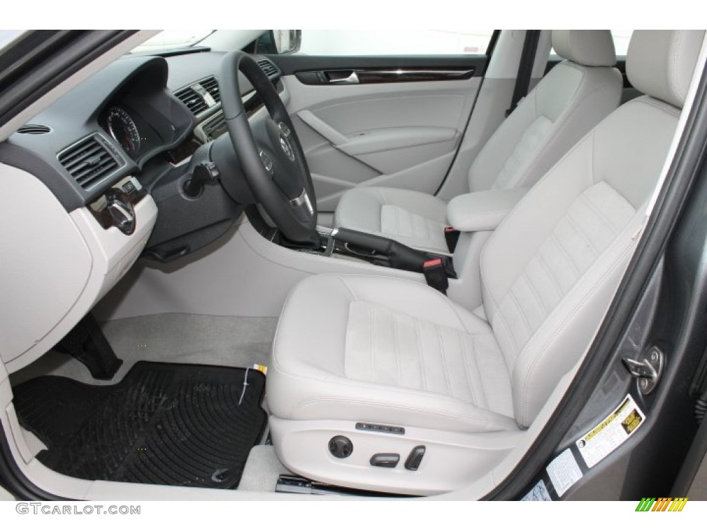 2015 Volkswagen Passat TDI SEL Premium Sedan Front Seat Photo #98487231
