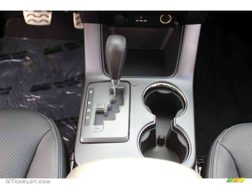 2011 Sorento SX V6 AWD - Snow White Pearl / Black photo #19