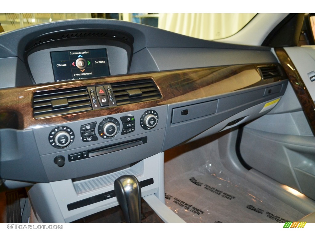 2004 5 Series 525i Sedan - Titanium Grey Metallic / Grey photo #20