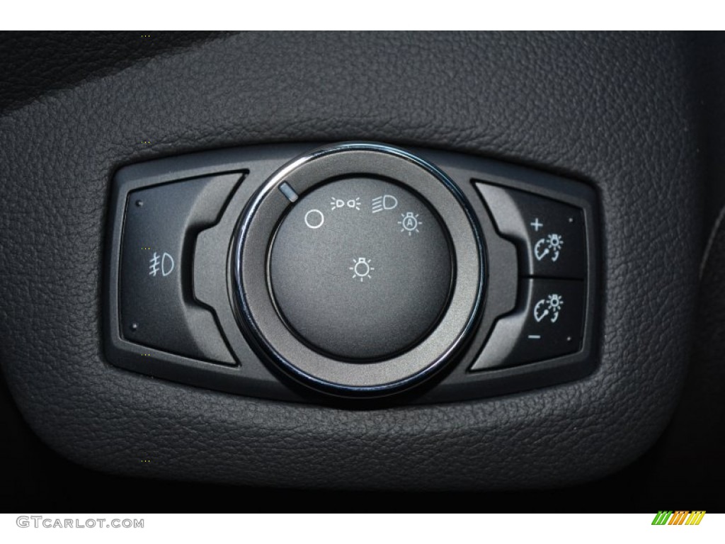 2015 Ford Escape SE Controls Photo #98496844