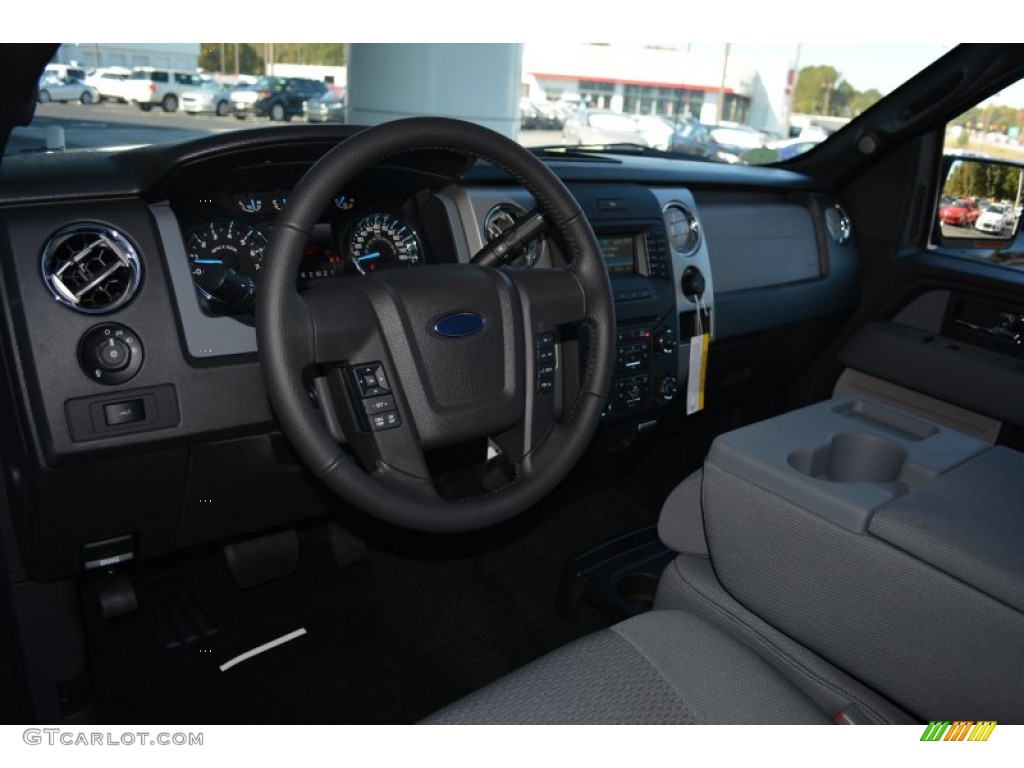 2014 F150 XLT SuperCab 4x4 - Tuxedo Black / Steel Grey photo #7