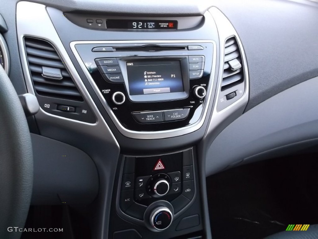 2015 Elantra SE Sedan - Titanium Gray Metallic / Gray photo #10
