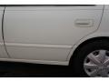 Super White - Camry LE Photo No. 59