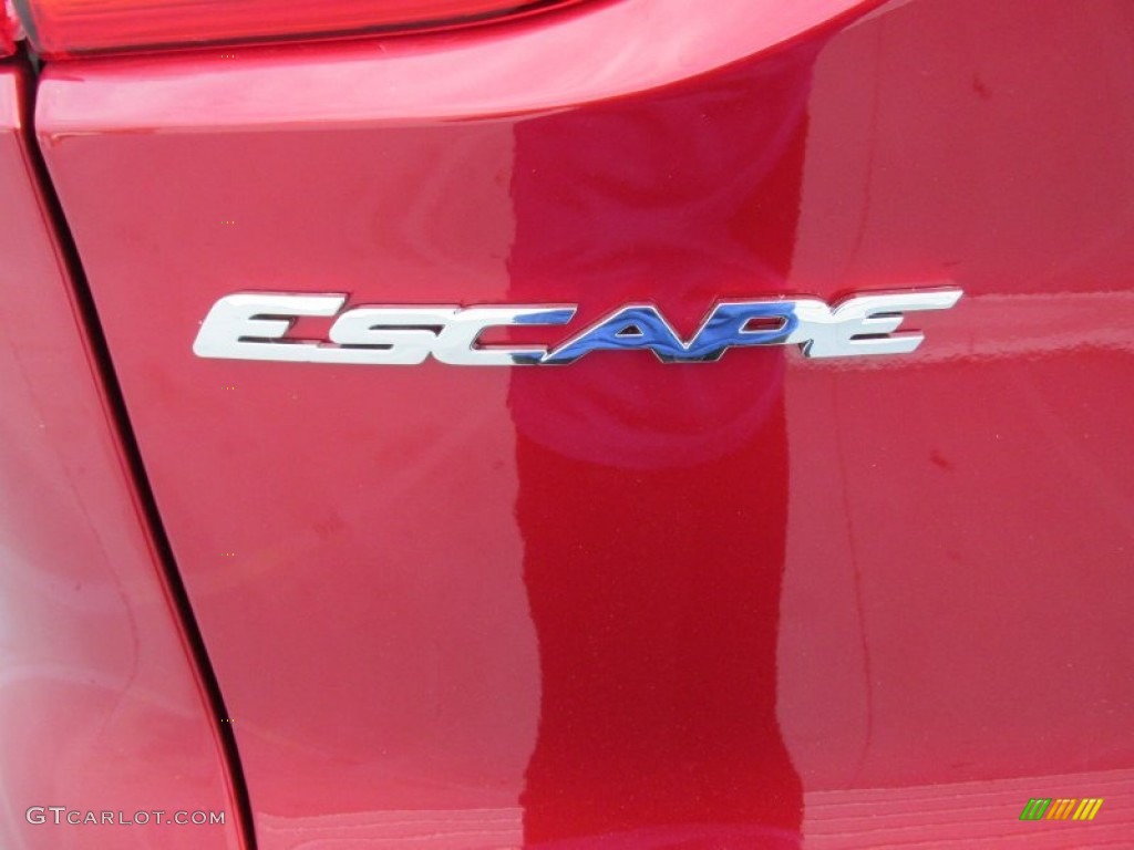 2015 Ford Escape SE Marks and Logos Photo #98500263