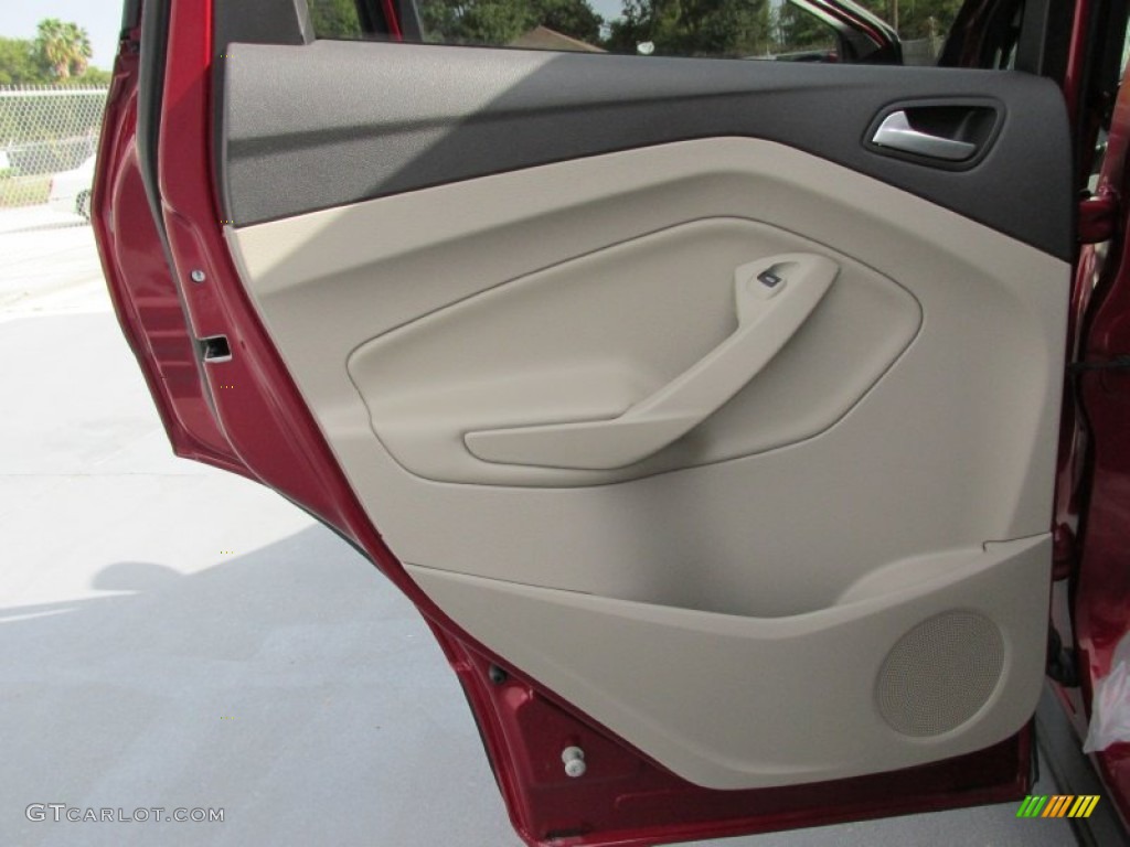 2015 Ford Escape SE Medium Light Stone Door Panel Photo #98500311