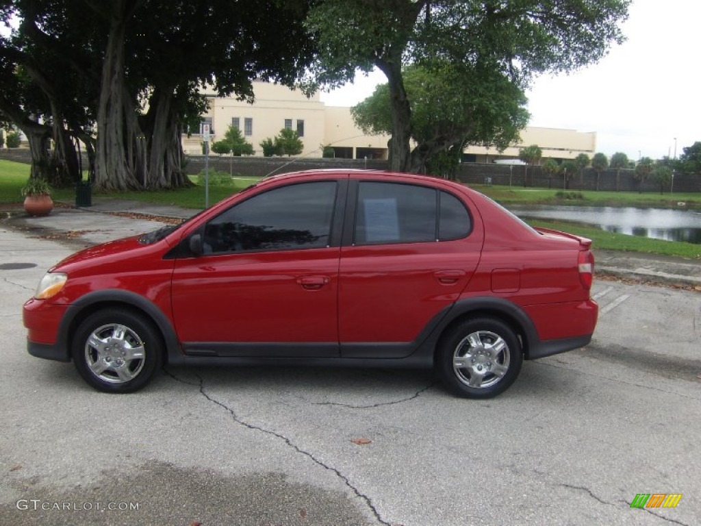 2000 ECHO Sedan - Absolutely Red / Shadow Gray photo #2