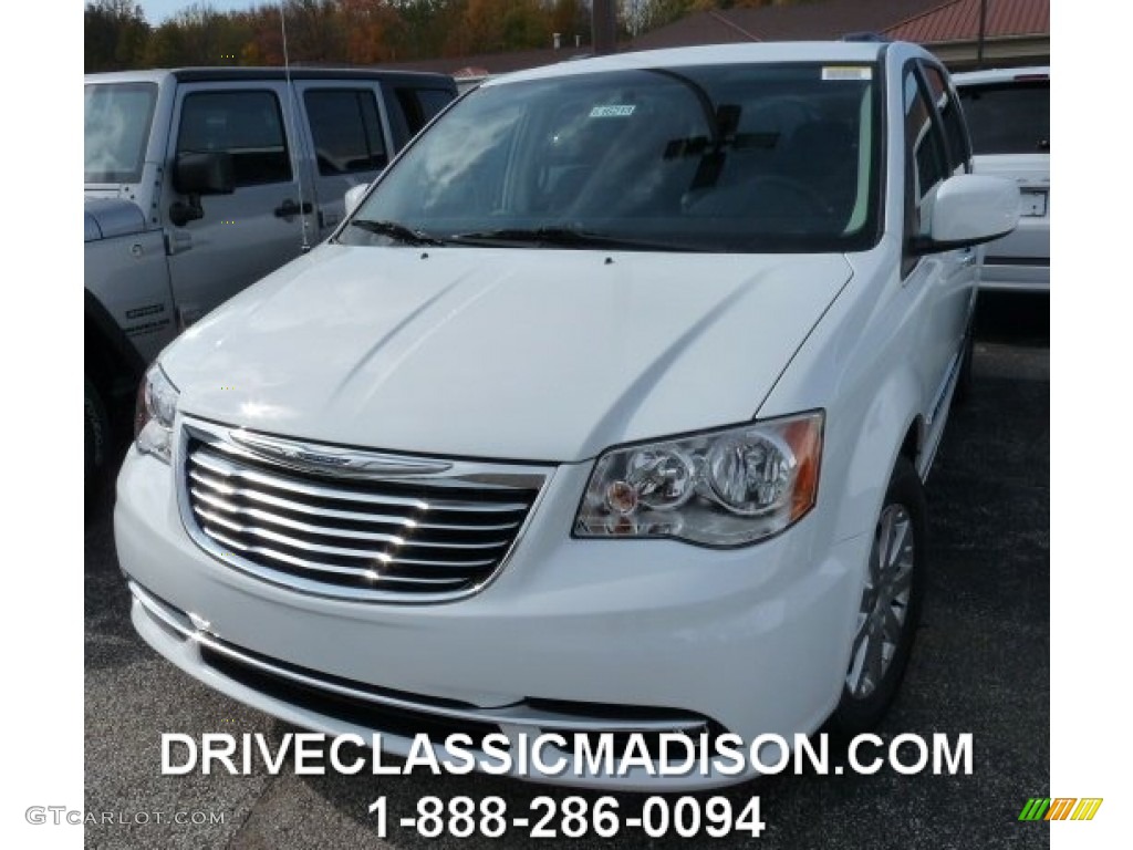 2015 Town & Country Touring - Bright White / Black/Light Graystone photo #1