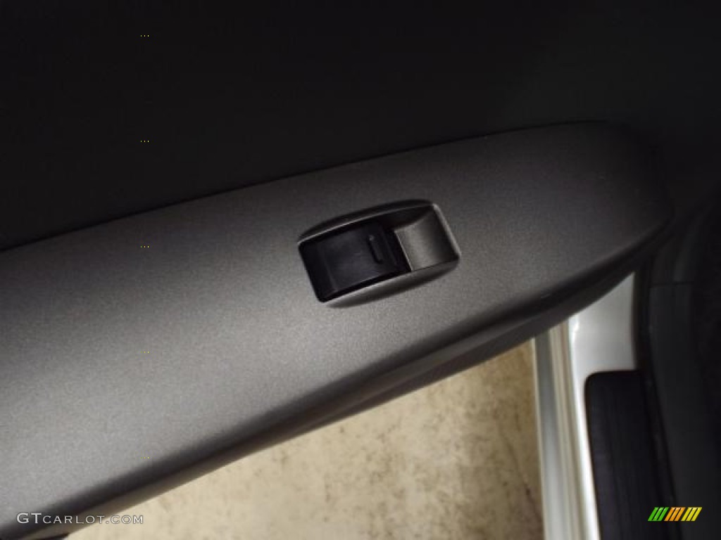 2005 Prius Hybrid - Millenium Silver Metallic / Gray/Burgundy photo #23