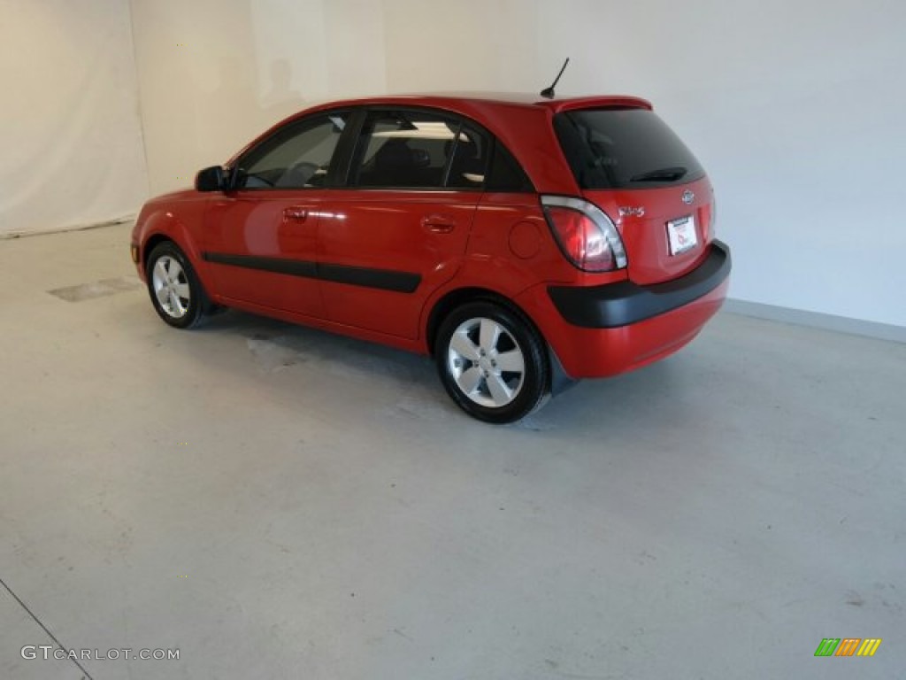 2008 Rio Rio5 SX Hatchback - Tropical Red / Gray photo #11