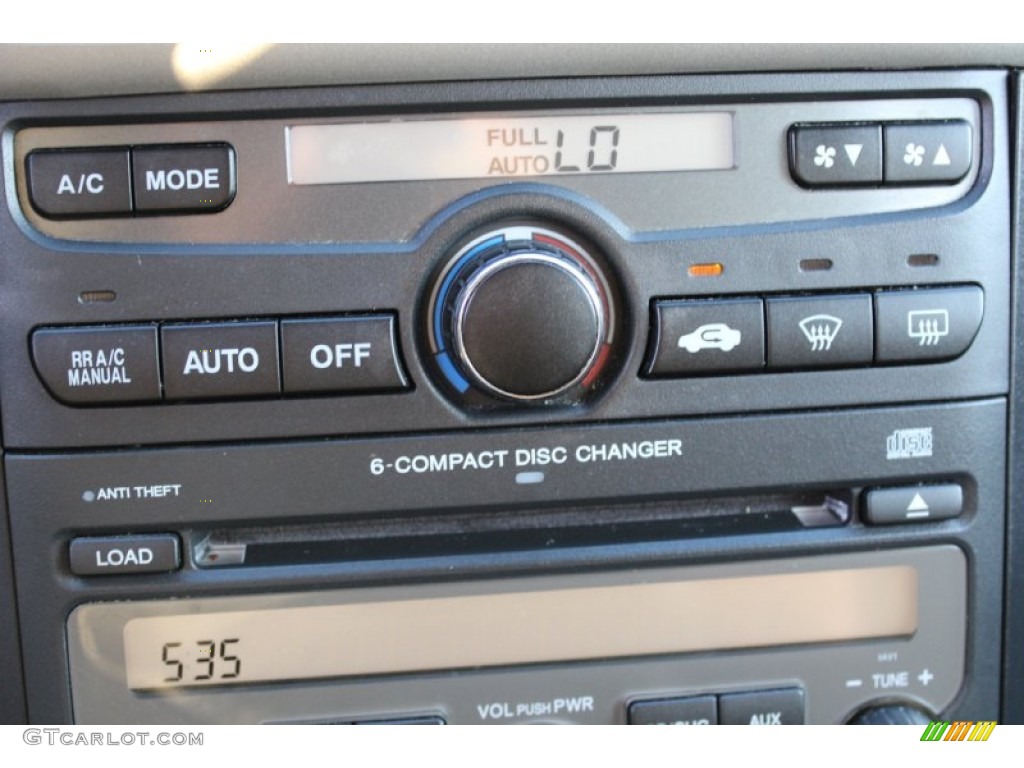 2006 Honda Pilot EX-L 4WD Audio System Photos