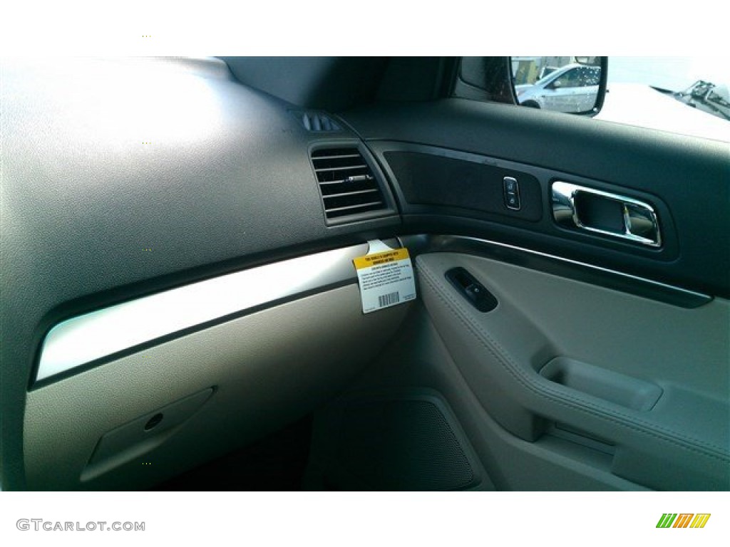2015 Explorer FWD - Ruby Red / Medium Light Stone photo #80