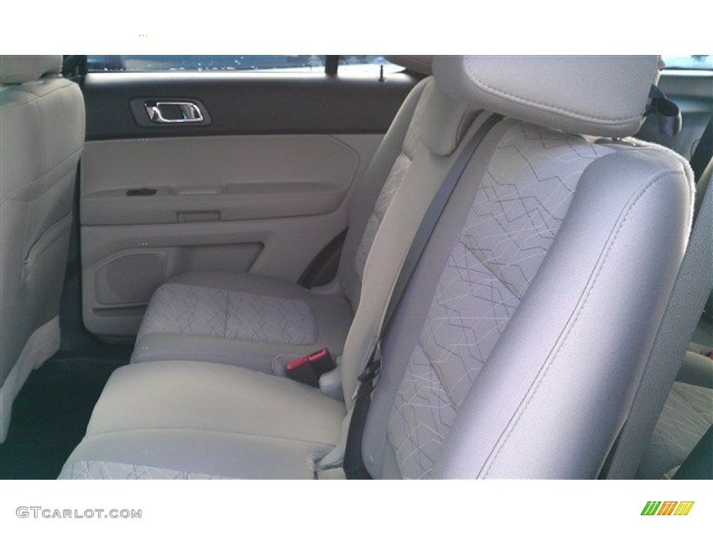 2015 Explorer FWD - Ruby Red / Medium Light Stone photo #99