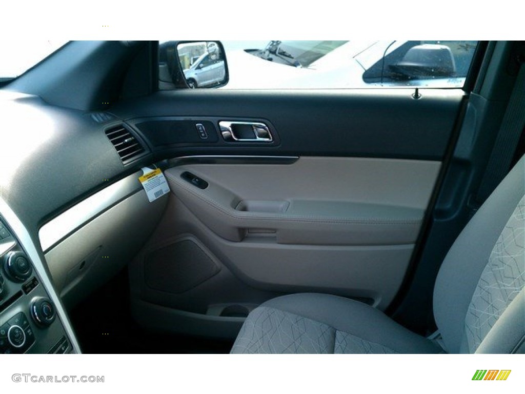 2015 Explorer FWD - Ruby Red / Medium Light Stone photo #106