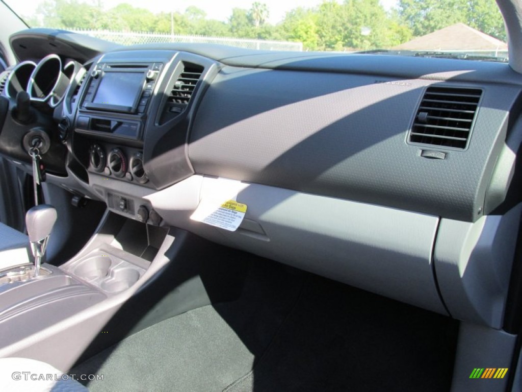 2015 Tacoma V6 Double Cab 4x4 - Silver Sky Metallic / Graphite photo #17