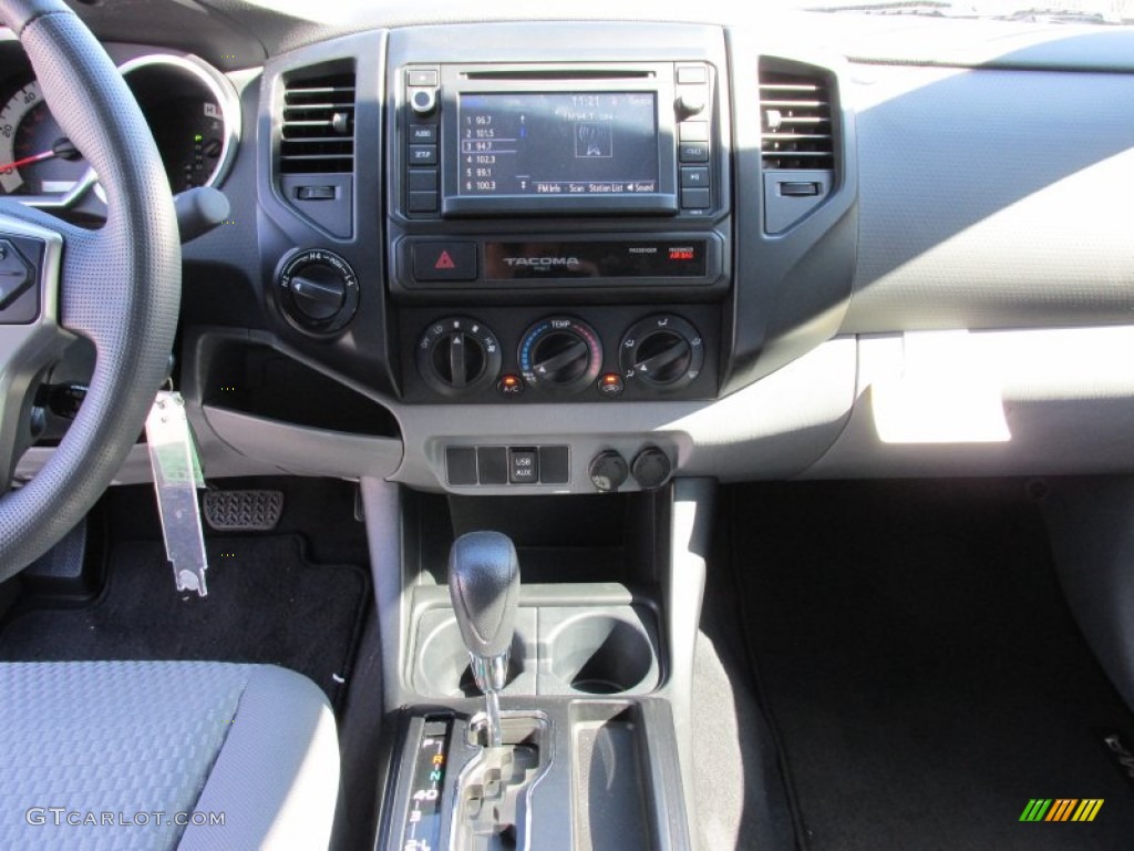 2015 Tacoma V6 Double Cab 4x4 - Silver Sky Metallic / Graphite photo #25