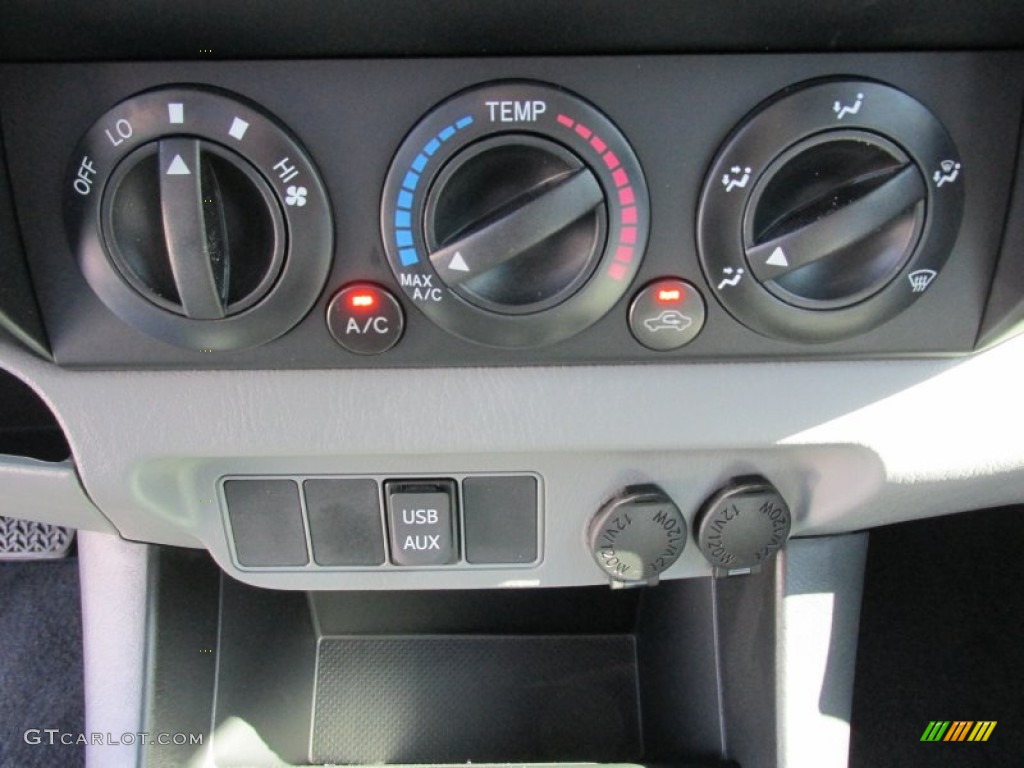 2015 Tacoma V6 Double Cab 4x4 - Silver Sky Metallic / Graphite photo #27