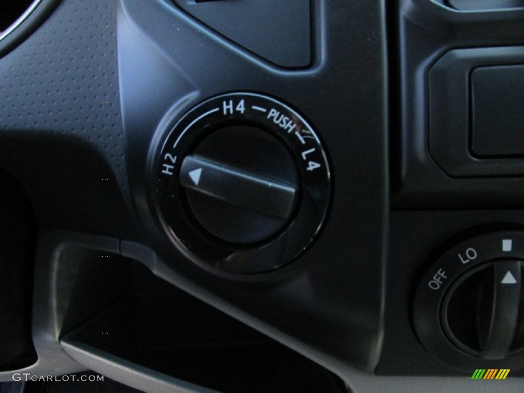 2015 Tacoma V6 Double Cab 4x4 - Silver Sky Metallic / Graphite photo #29