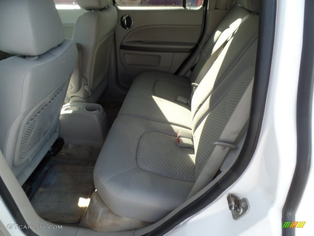 2011 HHR LS - Arctic Ice White / Gray photo #20