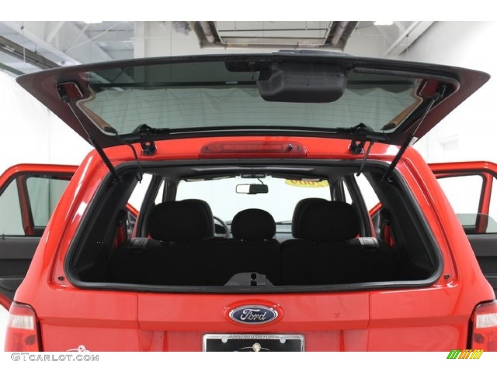 2009 Escape XLT V6 4WD - Torch Red / Stone photo #16
