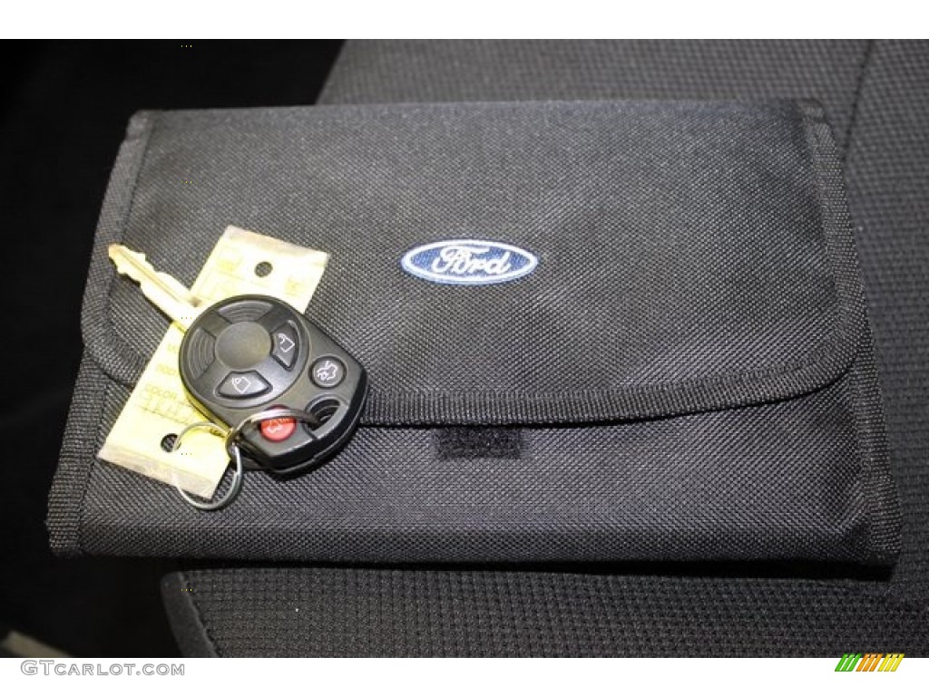 2009 Escape XLT V6 4WD - Torch Red / Stone photo #47