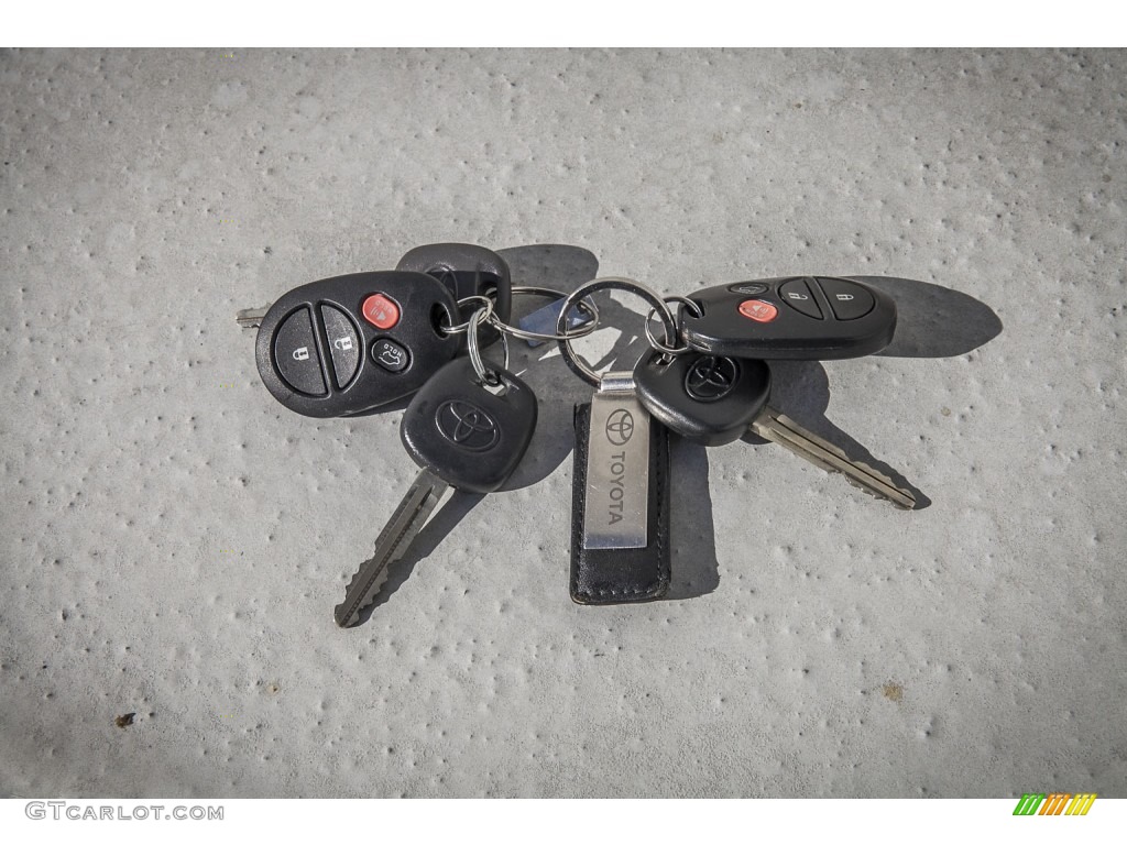 2008 Toyota Highlander Sport Keys Photos