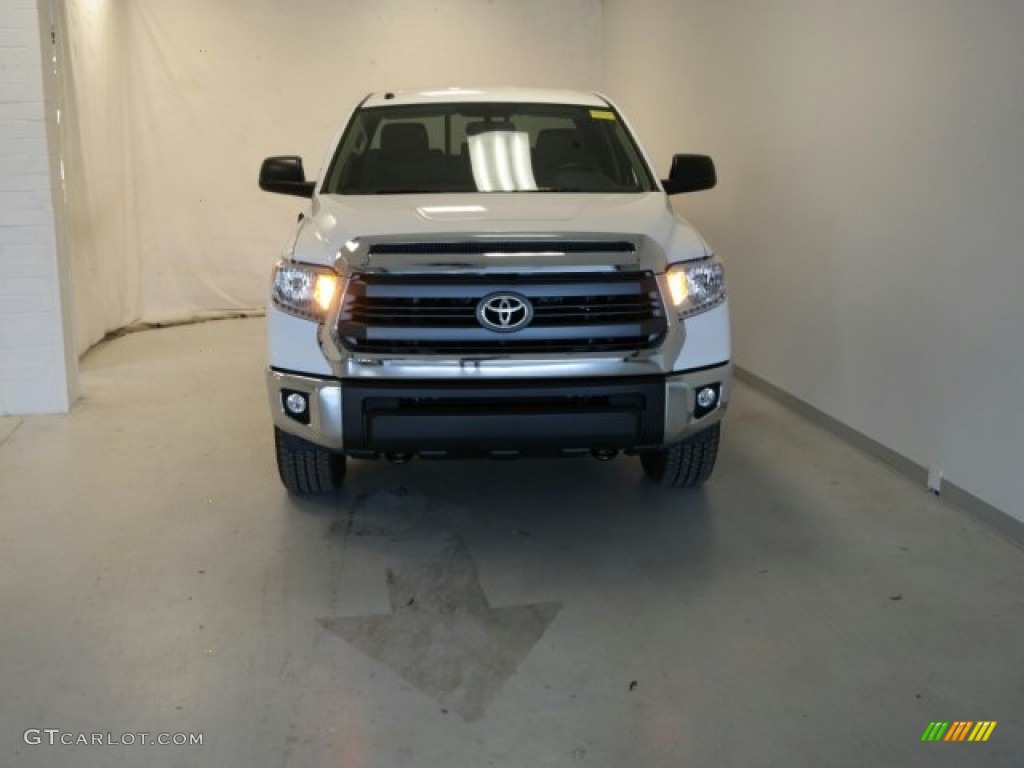 2015 Tundra SR5 Double Cab - Super White / Sand Beige photo #5