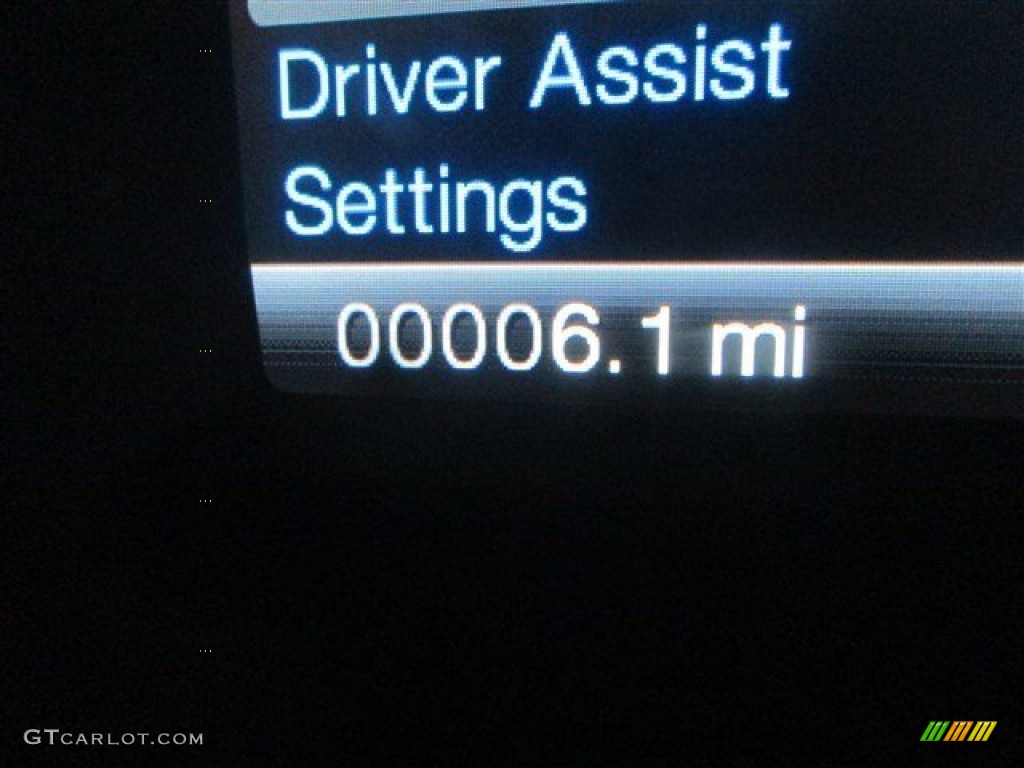 2015 Explorer XLT - Oxford White / Medium Light Stone photo #21