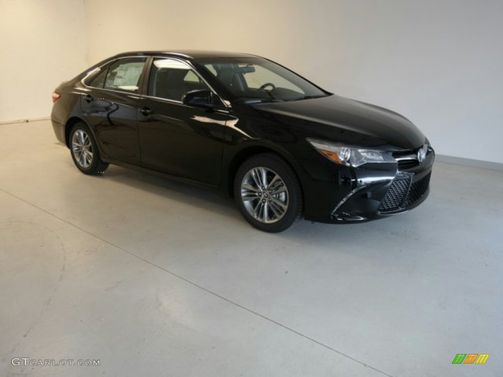 2015 Camry SE - Attitude Black Metallic / Black photo #4