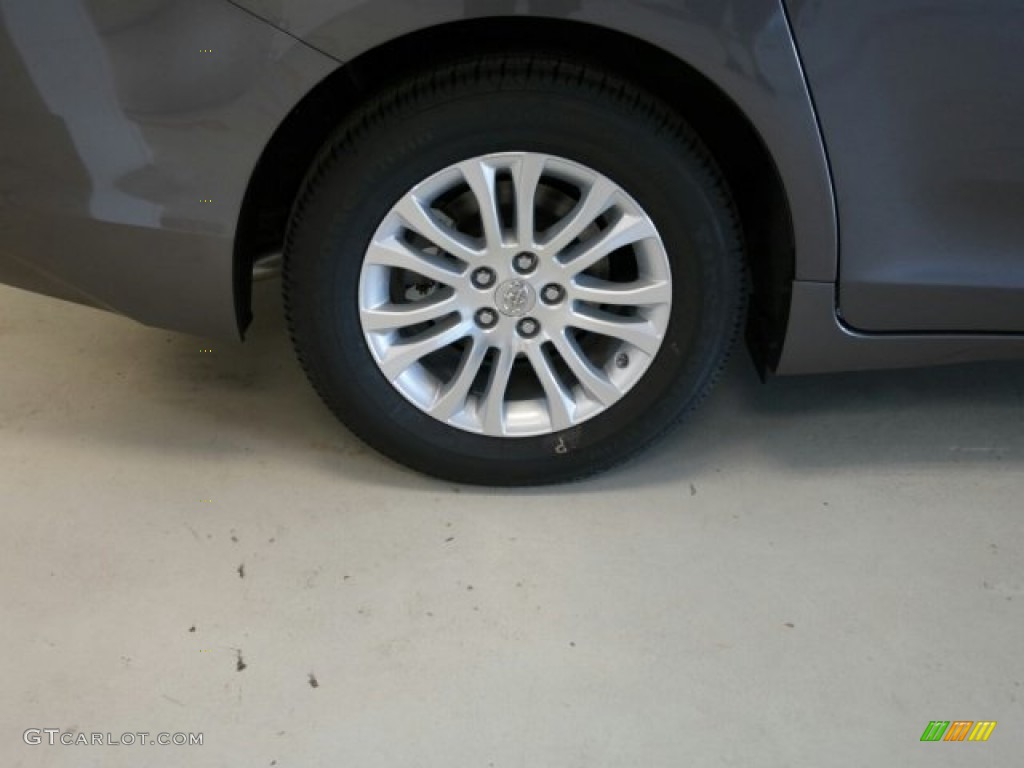 2015 Toyota Sienna XLE Wheel Photo #98553698