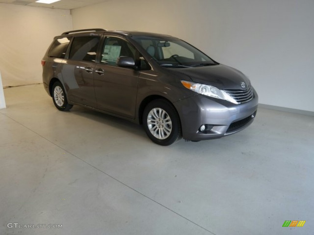 2015 Sienna XLE - Predawn Gray Mica / Ash photo #4