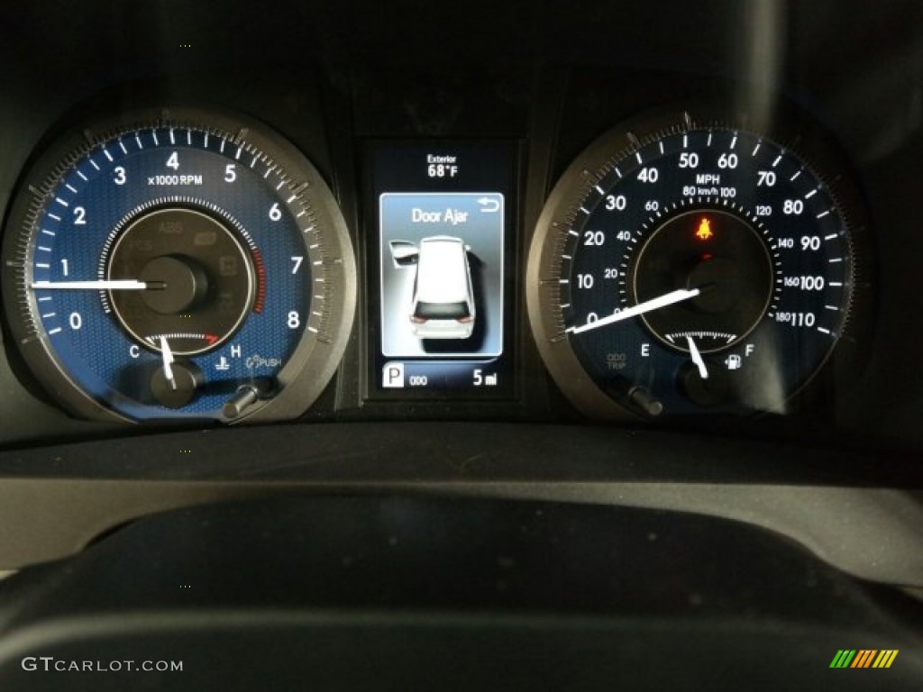2015 Toyota Sienna XLE Gauges Photo #98553973